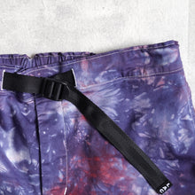 Load image into Gallery viewer, TIEDYE BORD SHORTS - NAVY×RED -