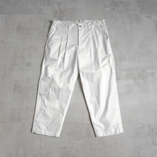 Load image into Gallery viewer, DOUBLE TACK CHINO - WHITE -