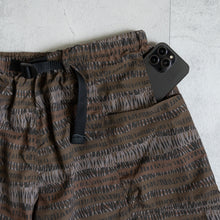 Load image into Gallery viewer, JAGGED EDGE MOUNTAIN GEAR CAMOFLAGE PRINTED SHORTS カモフラージュ ハーフパンツ ビッグサイズ 大きいサイズメンズ テングストア大阪