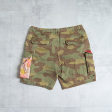 Load image into Gallery viewer, MAN PATCHWORK SHORT CARGO PANTS (D) - NEW CAMOUFLAGE -