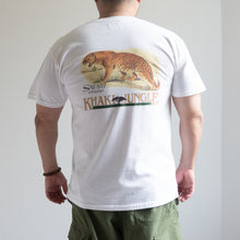 画像をギャラリービューアに読み込む, KHAKI JUNGLE PRINTED CREW TEE SAFARI クルーズ/ホワイト Tシャツ バックプリント ビッグサイズ 大きいサイズメンズ テングストア大阪