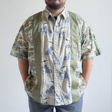 Load image into Gallery viewer, LIGHT ON THE ANTI CITY REMAKE SHIRTS LACオリジナルリメイクシャツ パッチワークシャツ 大きいサイズ ビッグサイズ 大きいいサイズメンズ テングストア大阪