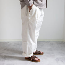 Load image into Gallery viewer, DOUBLE TACK CHINO - WHITE -
