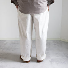 Load image into Gallery viewer, DOUBLE TACK CHINO - WHITE -