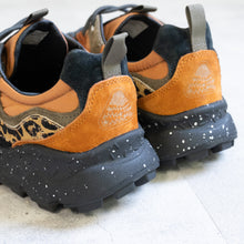 Load image into Gallery viewer, FLOWER MOUNTAIN YAMANO3 BURT ORANGE スニーカー 大きいサイズ テングストア大阪