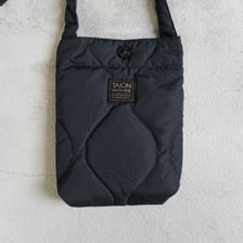 画像をギャラリービューアに読み込む, MILITARY CROSSBODY DOWN BAG - BLACK -