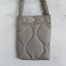 画像をギャラリービューアに読み込む, MILITARY CROSSBODY DOWN BAG - L.MOCHA -