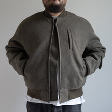 画像をギャラリービューアに読み込む, MELTON MA-1 JACKET  - BROWN -