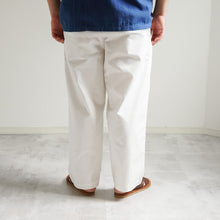 Load image into Gallery viewer, DOUBLE TACK CHINO - WHITE -