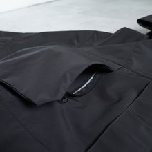 Load image into Gallery viewer, 4WAY TRANSFORM JACKET - BLACK -