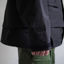 Load image into Gallery viewer, 4WAY TRANSFORM JACKET - BLACK -