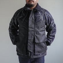 Load image into Gallery viewer, HORN TREE PRINT WOOL BOA JACKET - NAVY -