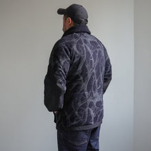 Load image into Gallery viewer, HORN TREE PRINT WOOL BOA JACKET - NAVY -