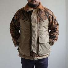 Load image into Gallery viewer, HORN TREE PRINT WOOL BOA JACKET - BROWN -