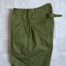 Load image into Gallery viewer, DOUBLE TACK CHINO - OLIVE -