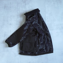 Load image into Gallery viewer, HORN TREE PRINT WOOL BOA JACKET - NAVY -