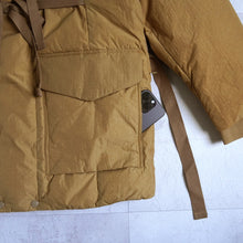 画像をギャラリービューアに読み込む, SHAWL COLLAR BOA DOWN JACKET - COYOTE -