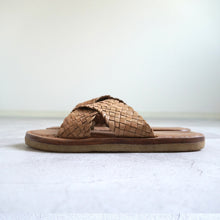 画像をギャラリービューアに読み込む, CRISS CROSS SANDAL - NATURAL -