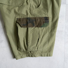 Load image into Gallery viewer, Man Patchwork Short Cargo Pants (E) -green-
