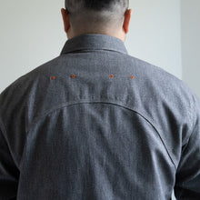 Load image into Gallery viewer, NIGEL CABOURN　NEW MEDICAL SHIRT　チャコールグレイ　シャツ　大きいサイズ　メンズ　テングストア大阪
