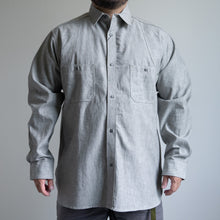 Load image into Gallery viewer, NIGEL CABOURN　NEW MEDICAL SHIRT　ライトグレイ　シャツ　大きいサイズ　メンズ　テングストア大阪
