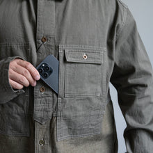 Load image into Gallery viewer, NIGEL CABOURN　UTILITY SHIRT TYPE2 　10oz DENIM　グリーン　シャツ　大きいサイズ　メンズ　テングストア大阪
