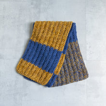 Load image into Gallery viewer, Hand Knit Long Muffler -Mustard x BLUE MIX-
