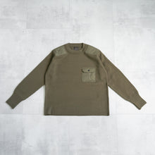 画像をギャラリービューアに読み込む, NON DOWN MILITARY CREW KNIT - D.OLIVE -
