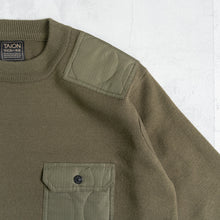 画像をギャラリービューアに読み込む, NON DOWN MILITARY CREW KNIT - D.OLIVE -
