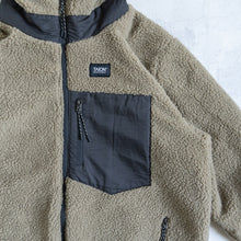 画像をギャラリービューアに読み込む, MOUNTAIN REVERSIBLE DOWN  BOA HOODIE- BLACK×BEIGE-
