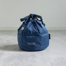 画像をギャラリービューアに読み込む, DRAWSTRING DOWN BAG - D.BLUE -
