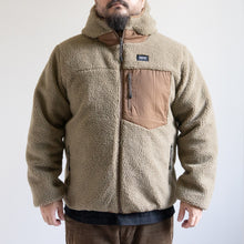 画像をギャラリービューアに読み込む, MOUNTAIN REVERSIBLE DOWN  BOA HOODIE-L.BROWN×BEIGE-
