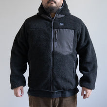 Load image into Gallery viewer, Mountain Reversible Down Boa Hoodie-D.GRAY x BLACK-
