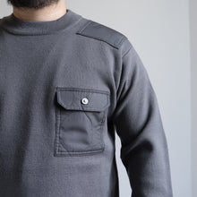 画像をギャラリービューアに読み込む, NON DOWN MILITARY CREW KNIT - CHARCOAL -
