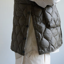 画像をギャラリービューアに読み込む, MILITARY CREW NECK W POCKET DOWN VEST SOFT SHELL- OLIVE -
