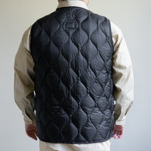 画像をギャラリービューアに読み込む, MILITARY CREW NECK W POCKET DOWN VEST SOFT SHELL- BLACK -
