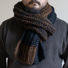 画像をギャラリービューアに読み込む, HAND KNIT LONG MUFFLER - BLACK × BROWN MIX -
