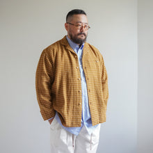 Load image into Gallery viewer, Handwoven Sashiko Foreman Shirts --camel-
