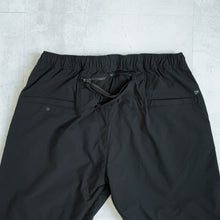 Load image into Gallery viewer, HIKE &amp; BIKE JOGGER PANTS -BLACK-
