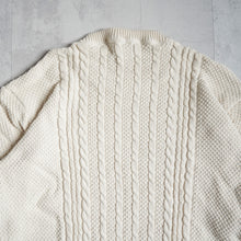 Load image into Gallery viewer, Cable Knit Crew -Natural-
