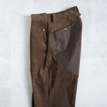 画像をギャラリービューアに読み込む, COURDUROY WIDE TAPERED PANTS  - BROWN -
