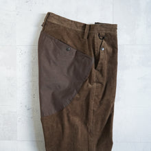 Load image into Gallery viewer, Courduroy Wide Tapered Pants -BROWN-
