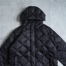 画像をギャラリービューアに読み込む, CITY PACKABLE HOOD DOWN JACKET - BLACK -
