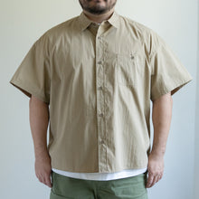 Load image into Gallery viewer, テングストア大阪　LAC　VENTILATION S/S SHIRT 　大きめシャツ
