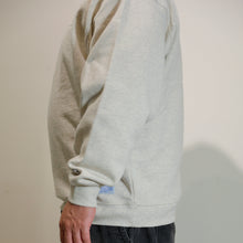 画像をギャラリービューアに読み込む, CHAMPION - CREW NECK SWEATSHIRT - OATMEAL -
