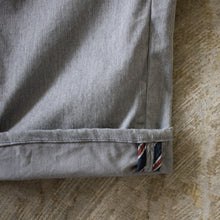 Load image into Gallery viewer, Stretch Chino -light Gray-
