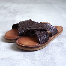 Load image into Gallery viewer, Criss Cross Sandal -O.Brown-
